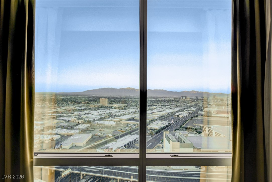 2000 North Fashion Show Drive 4117