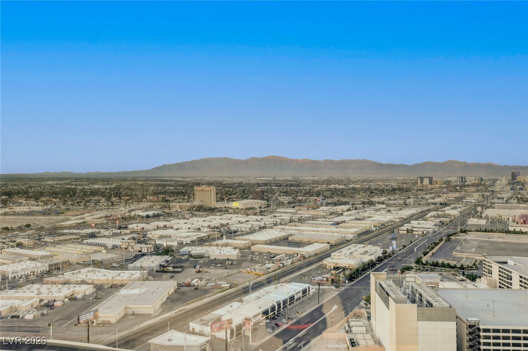 2000 North Fashion Show Drive 4117