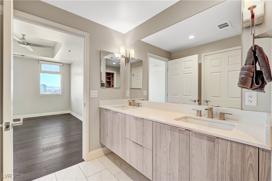 150 Las Vegas Boulevard 1707