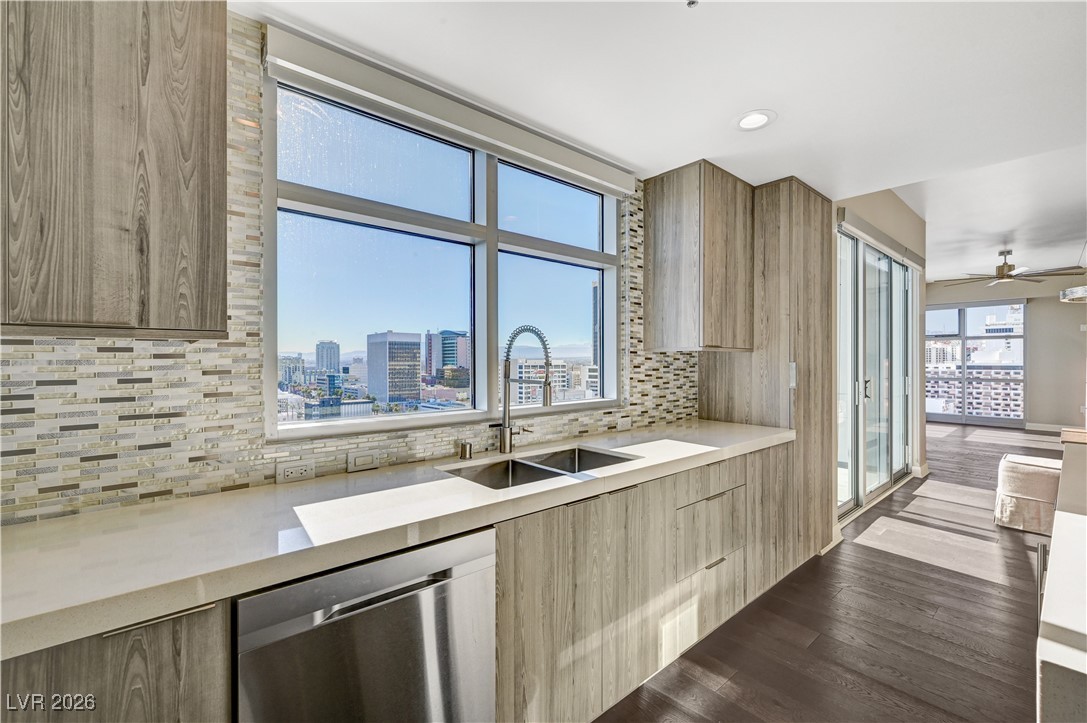 150 Las Vegas Boulevard 1707