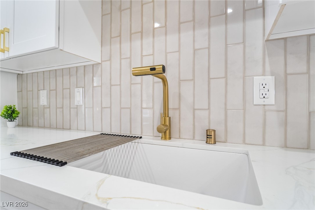 923 Highland Trails Avenue