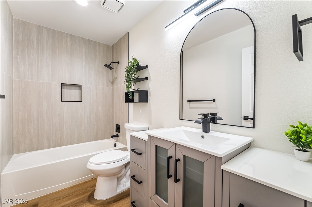 923 Highland Trails Avenue