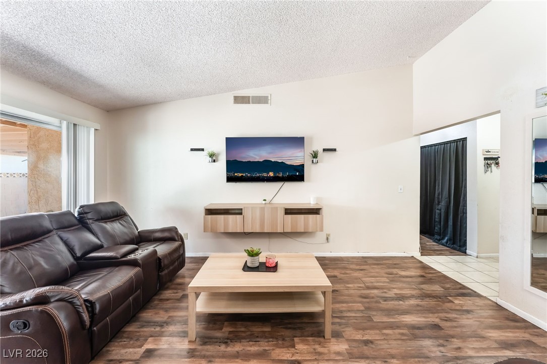 4501 Queen Angel Court