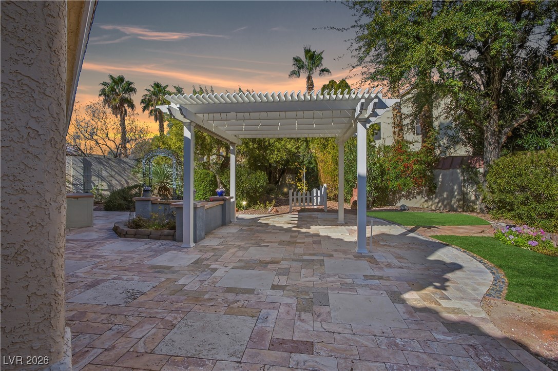 6356 Gentlewood Avenue