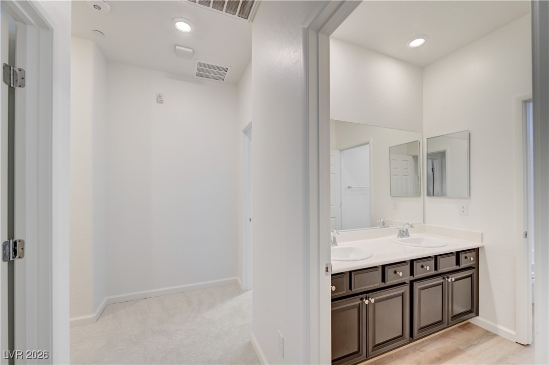 4466 Vigny Street 1022