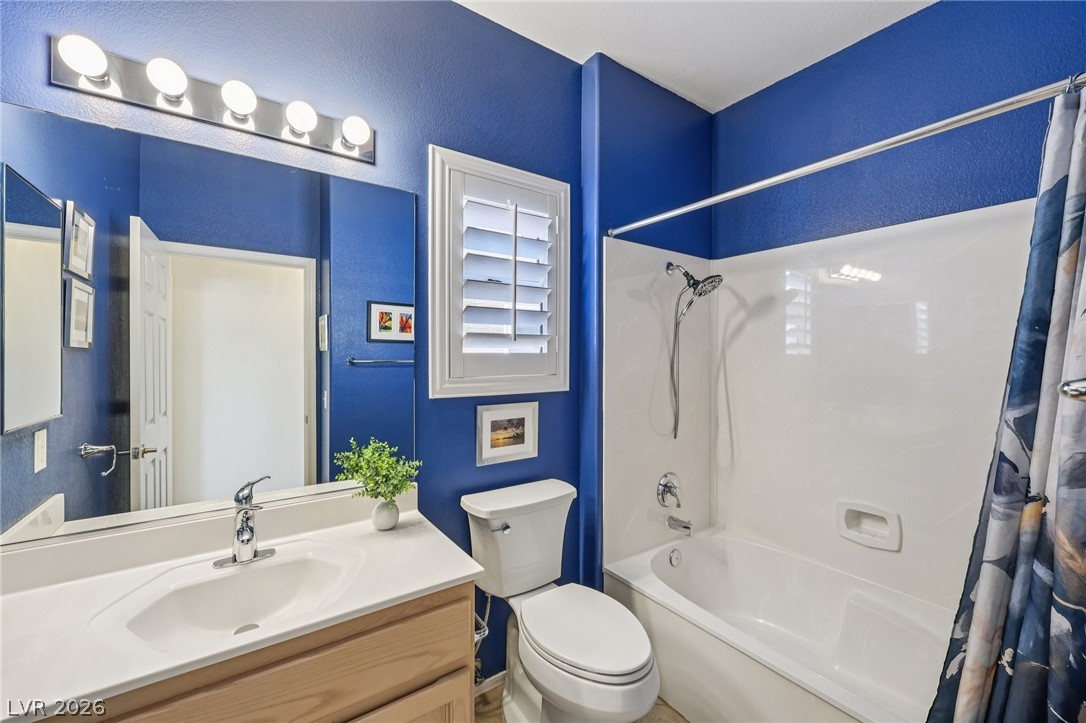 2582 Downeyville Avenue