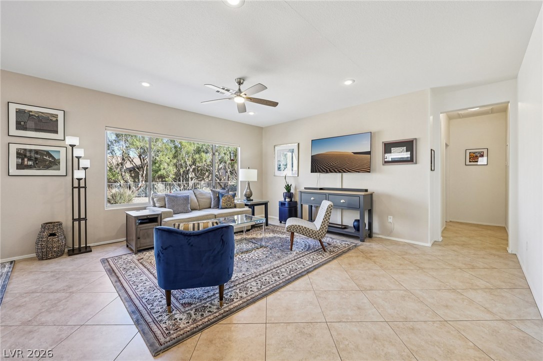 2582 Downeyville Avenue