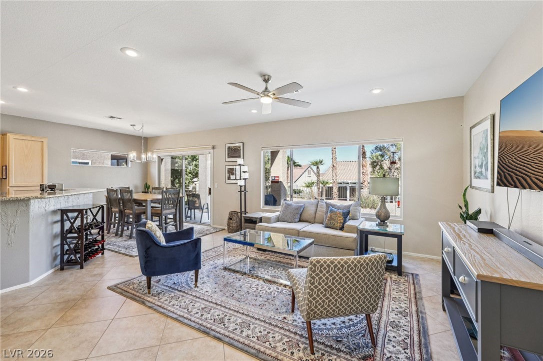 2582 Downeyville Avenue