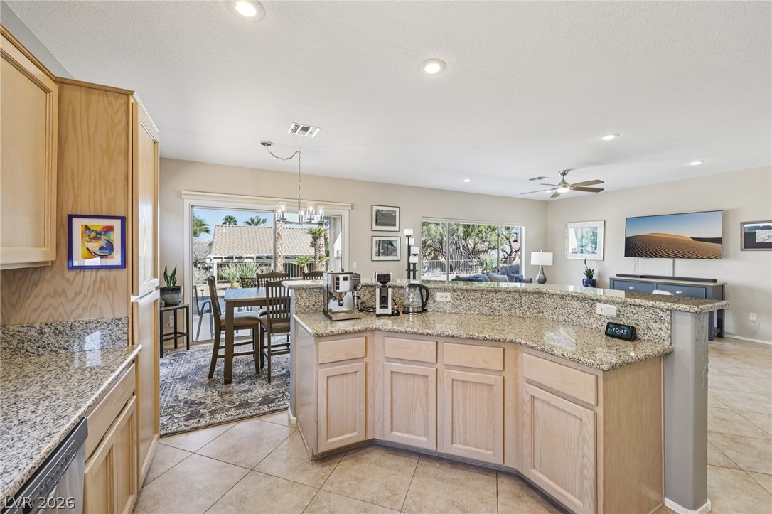 2582 Downeyville Avenue