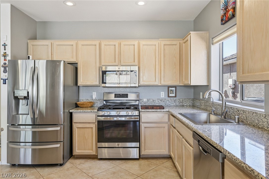 2582 Downeyville Avenue