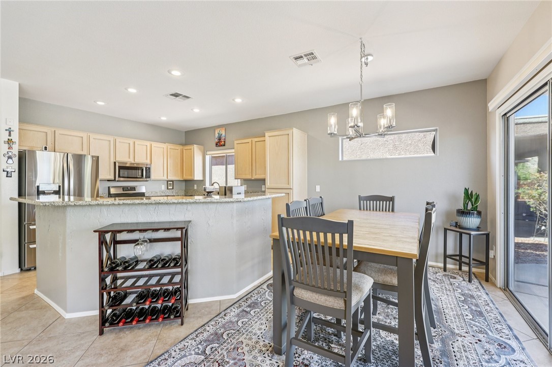 2582 Downeyville Avenue