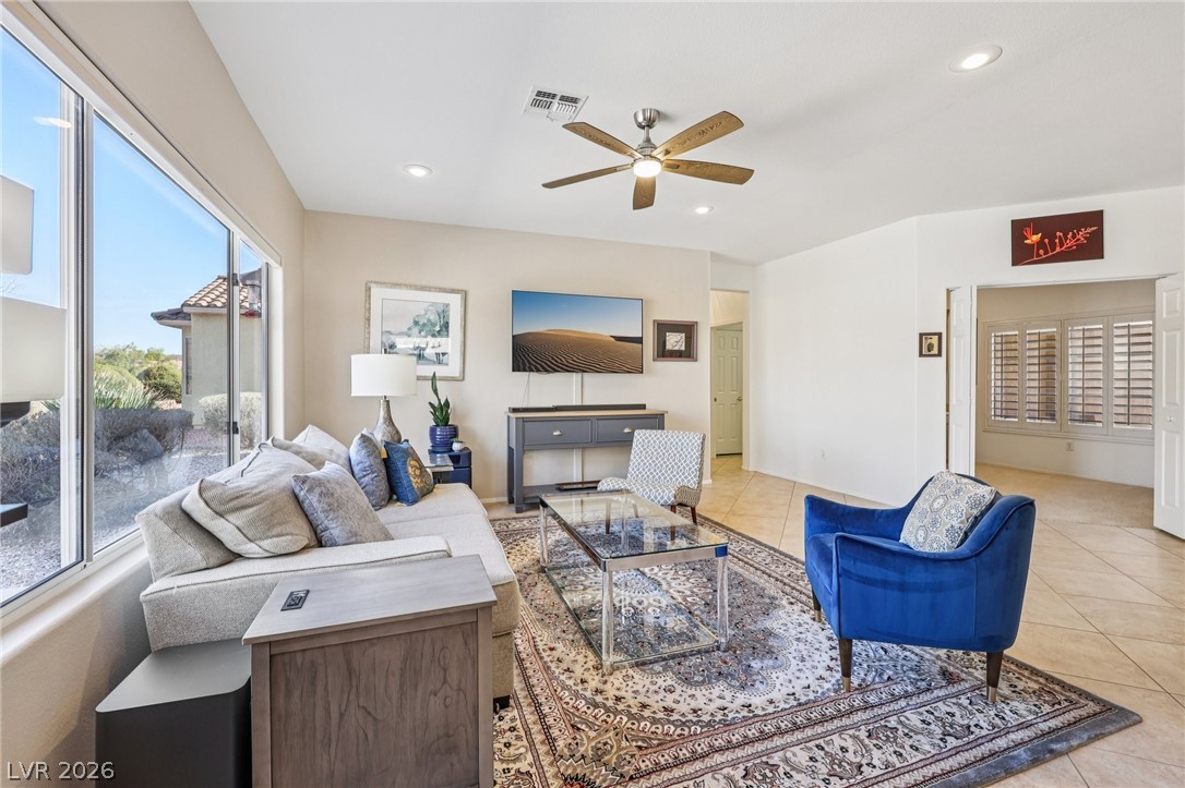 2582 Downeyville Avenue