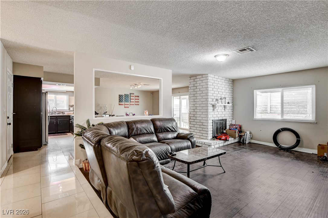 1832 Goose Creek Place