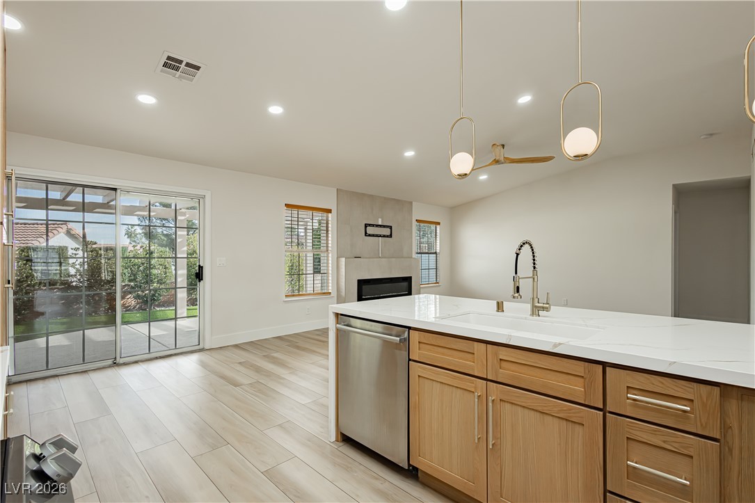 5520 Cranwood Court