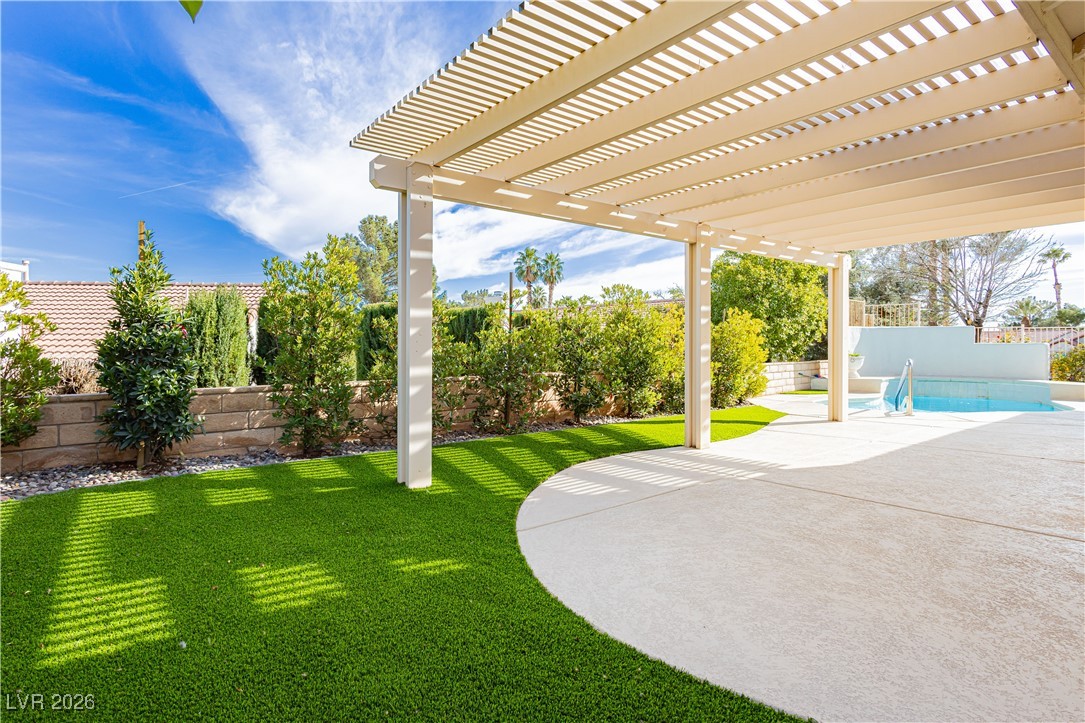 5520 Cranwood Court
