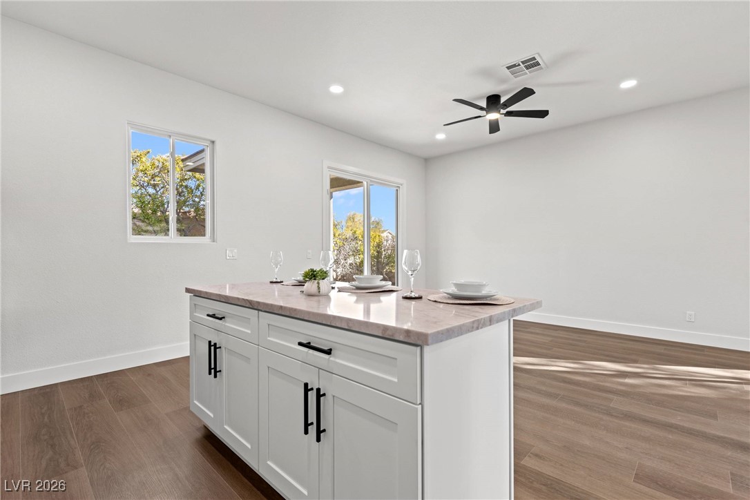 1886 Desert Forest Way