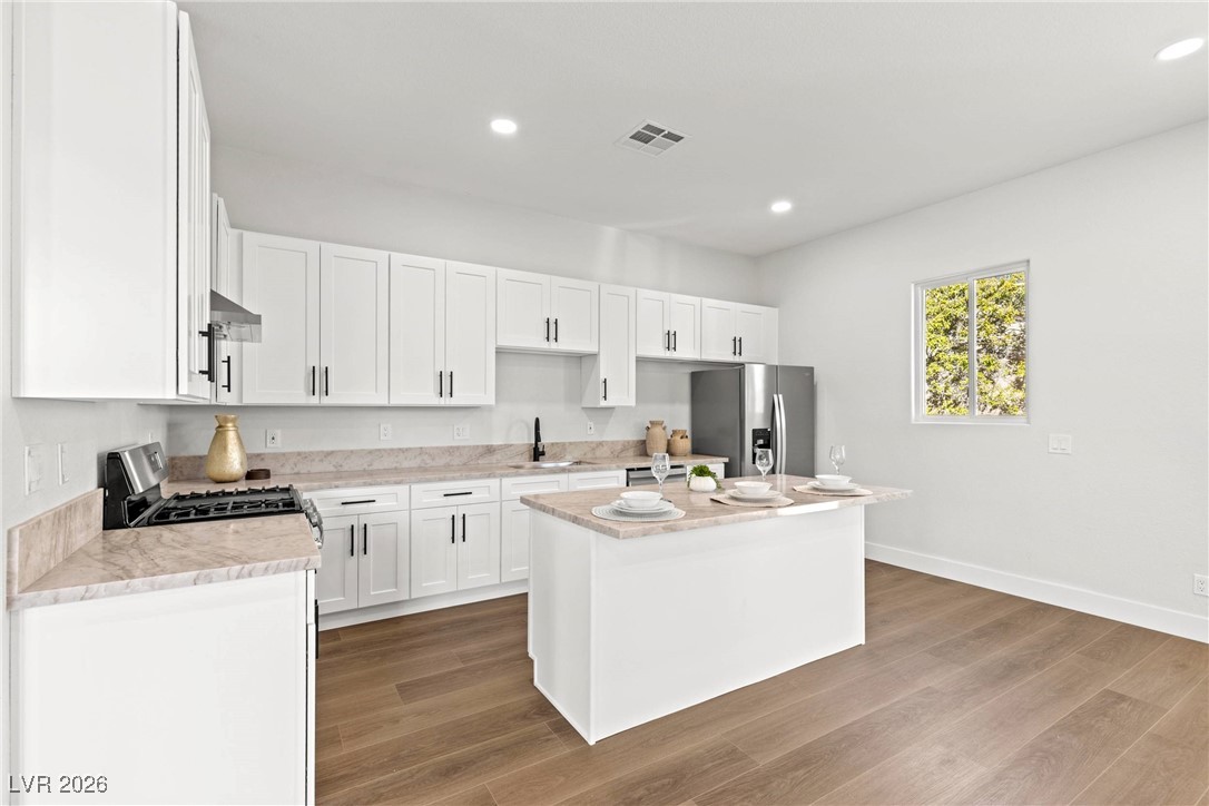 1886 Desert Forest Way