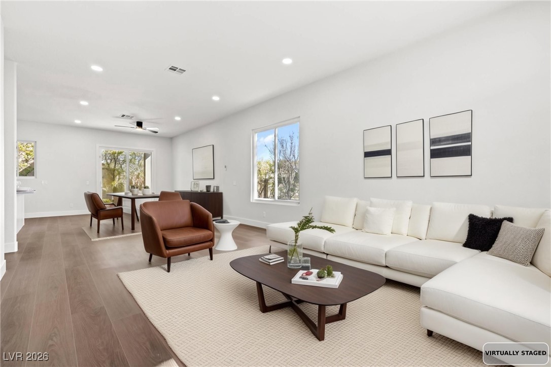 1886 Desert Forest Way