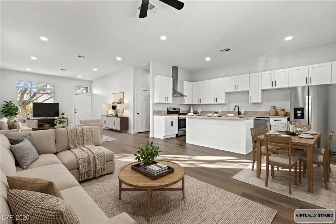 1886 Desert Forest Way