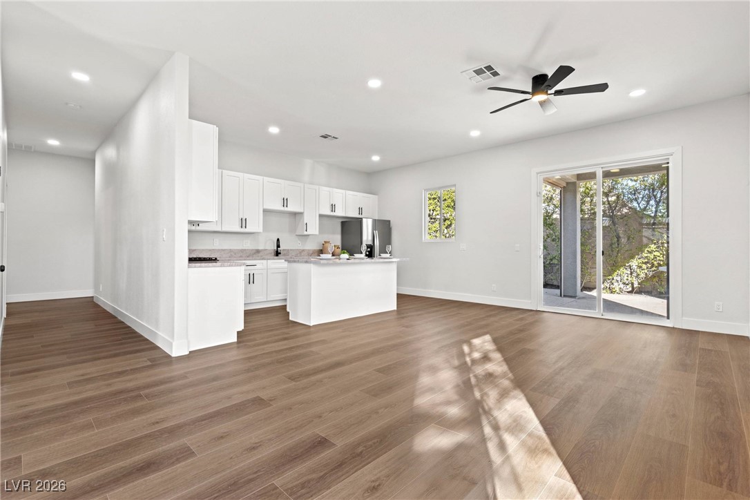 1886 Desert Forest Way