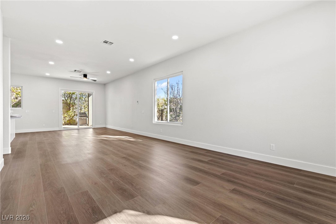 1886 Desert Forest Way