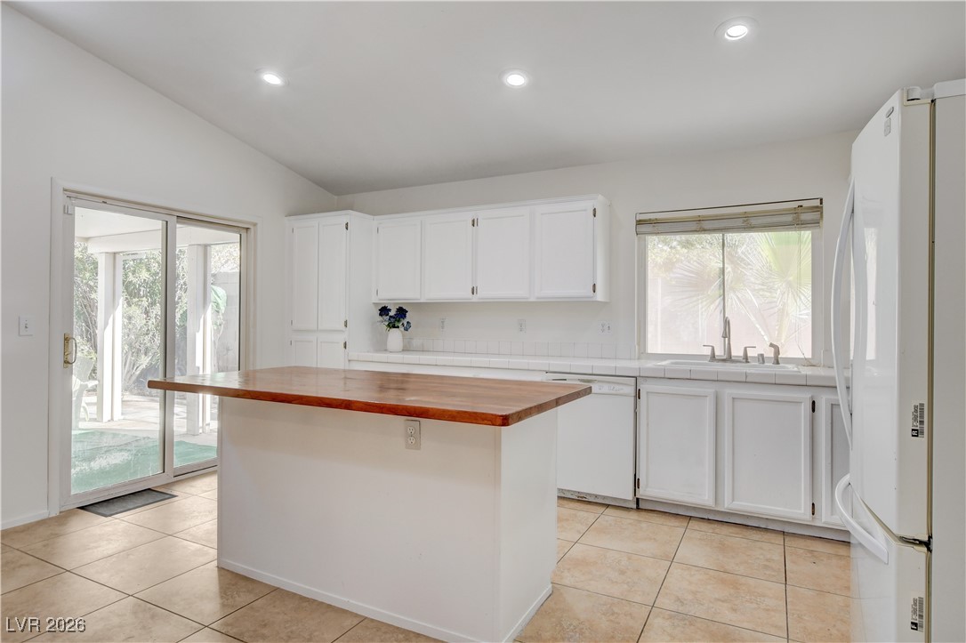 4816 White Aspen Avenue