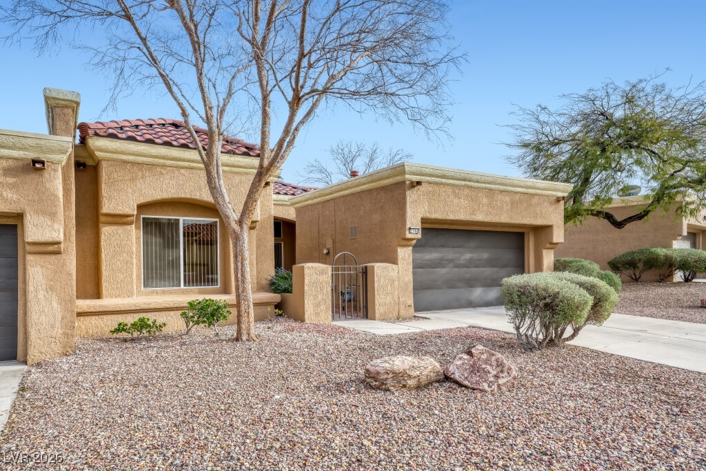 2744 Desert Crystal Drive