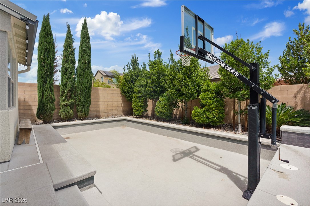 9710 Hiking Avenue