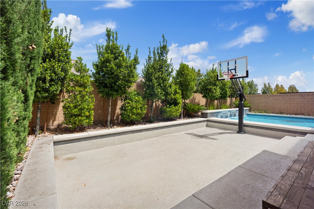 9710 Hiking Avenue