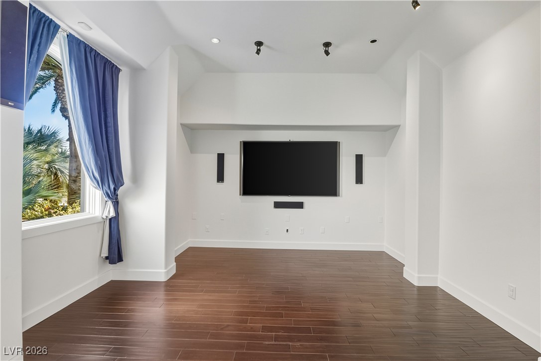 5101 Mountain Foliage Drive