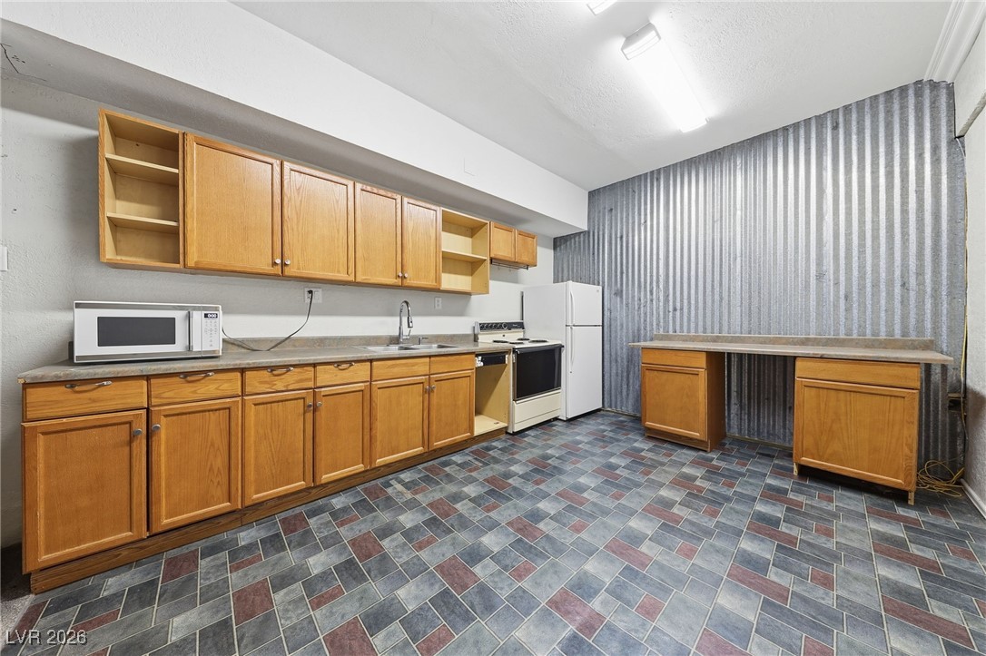 1008 Santa Helena Avenue