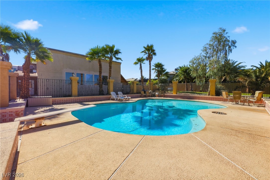 1008 Santa Helena Avenue