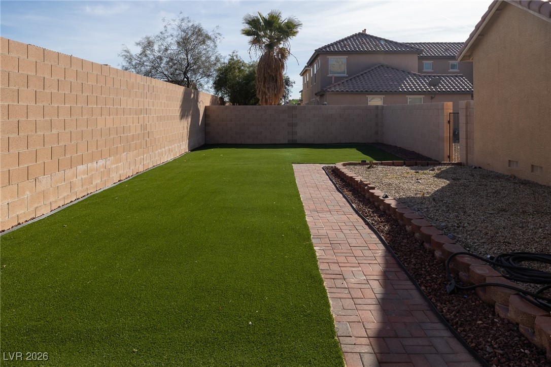 5866 Hollingshed Court