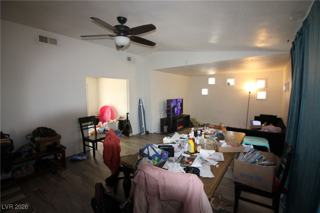 4135 Comb Circle