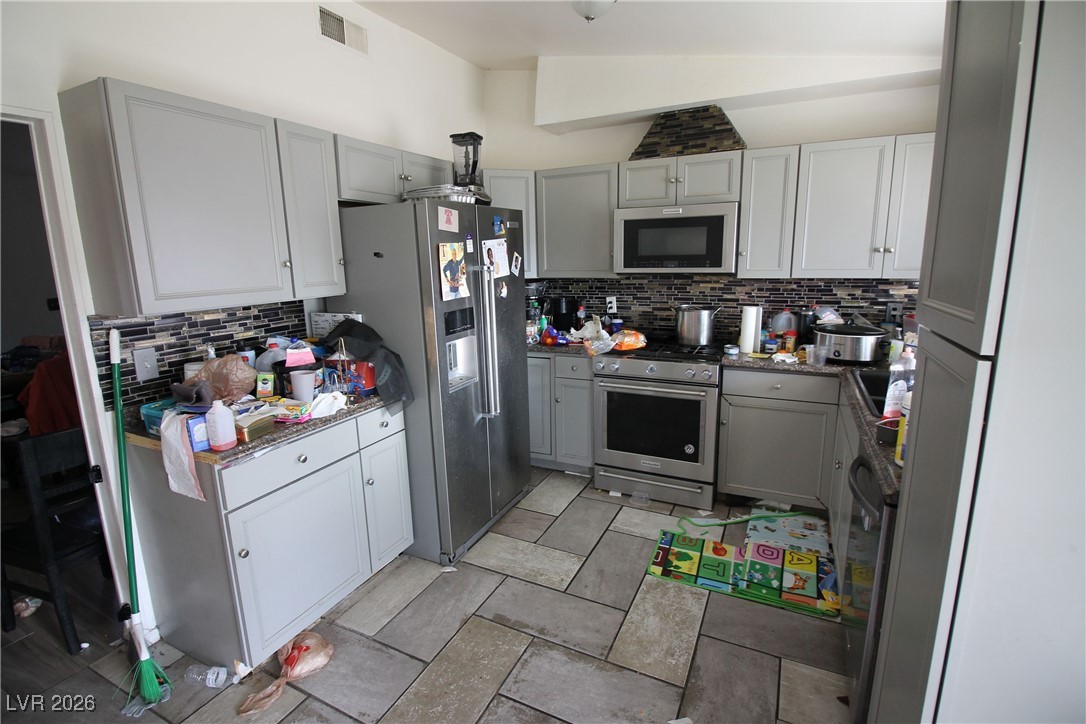 4135 Comb Circle