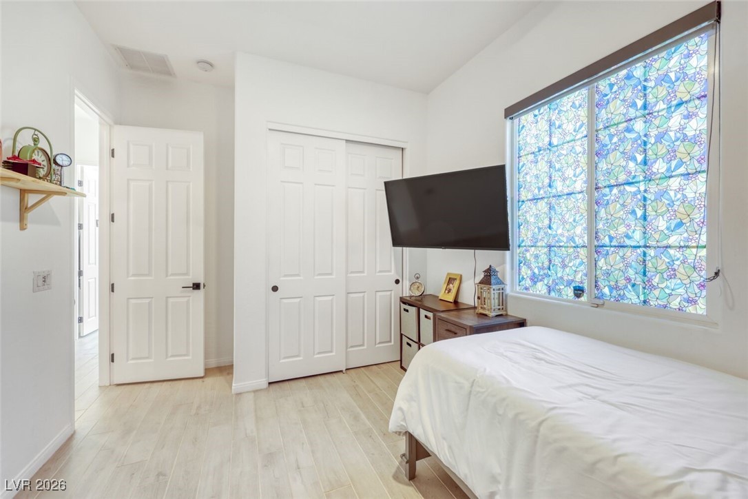 12 Tatahatso Point Street