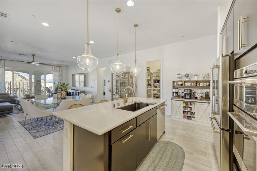 12 Tatahatso Point Street