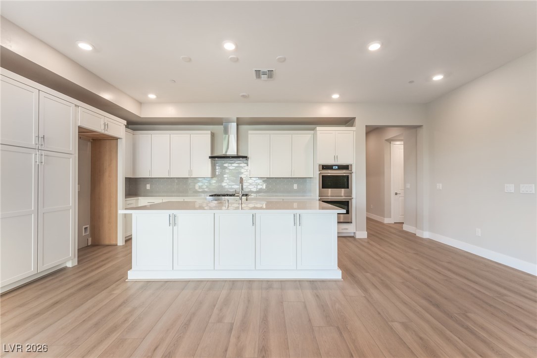 9132 Las Manaitas Avenue 202