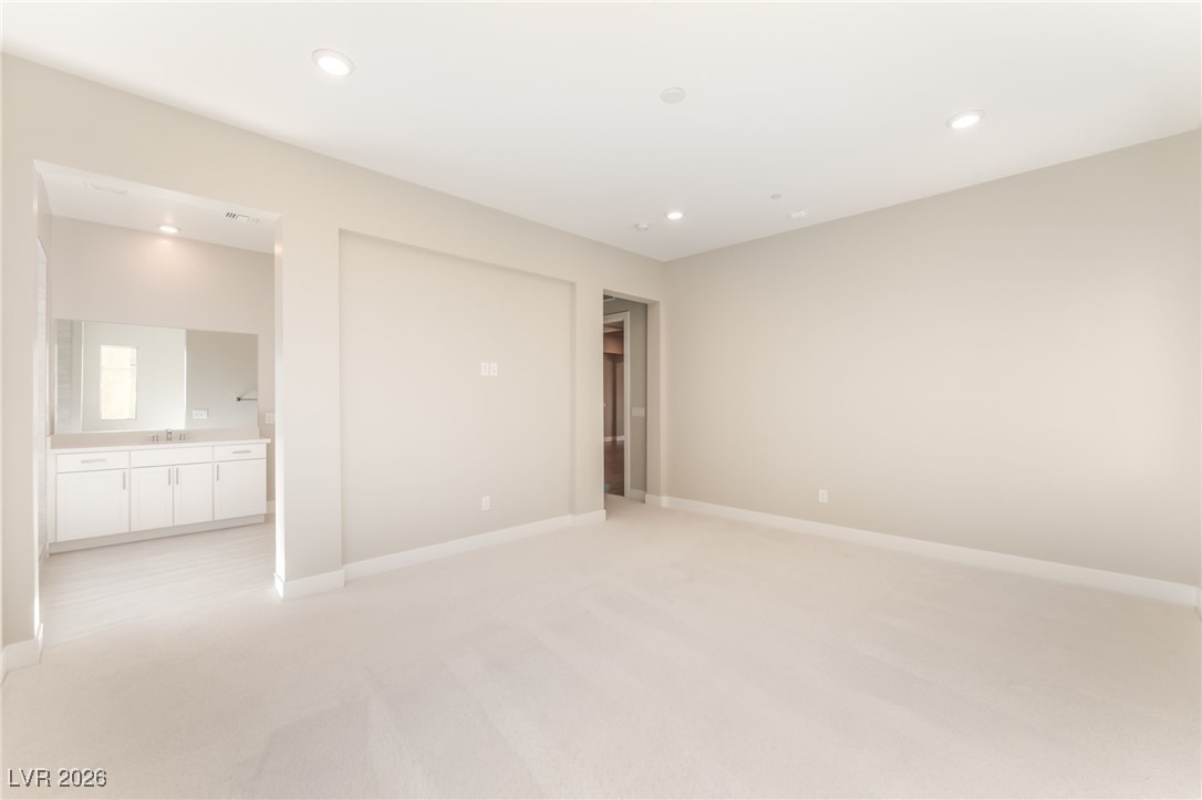 9132 Las Manaitas Avenue 202