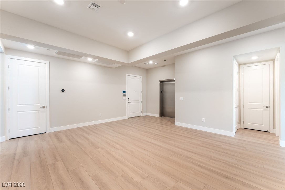 9132 Las Manaitas Avenue 202