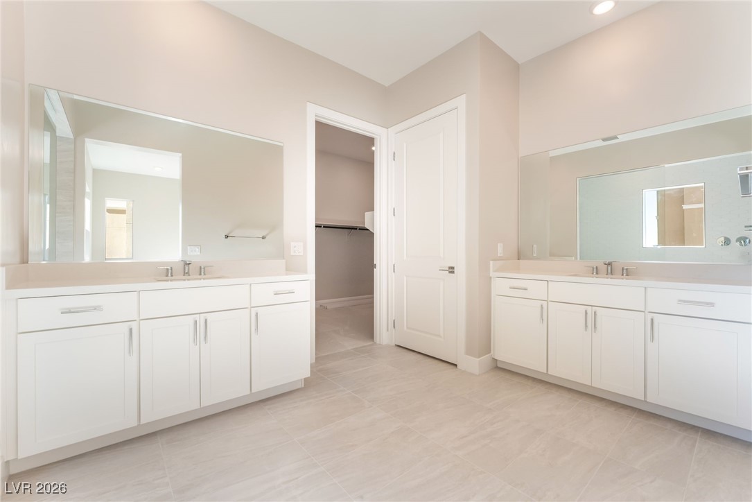 9132 Las Manaitas Avenue 202