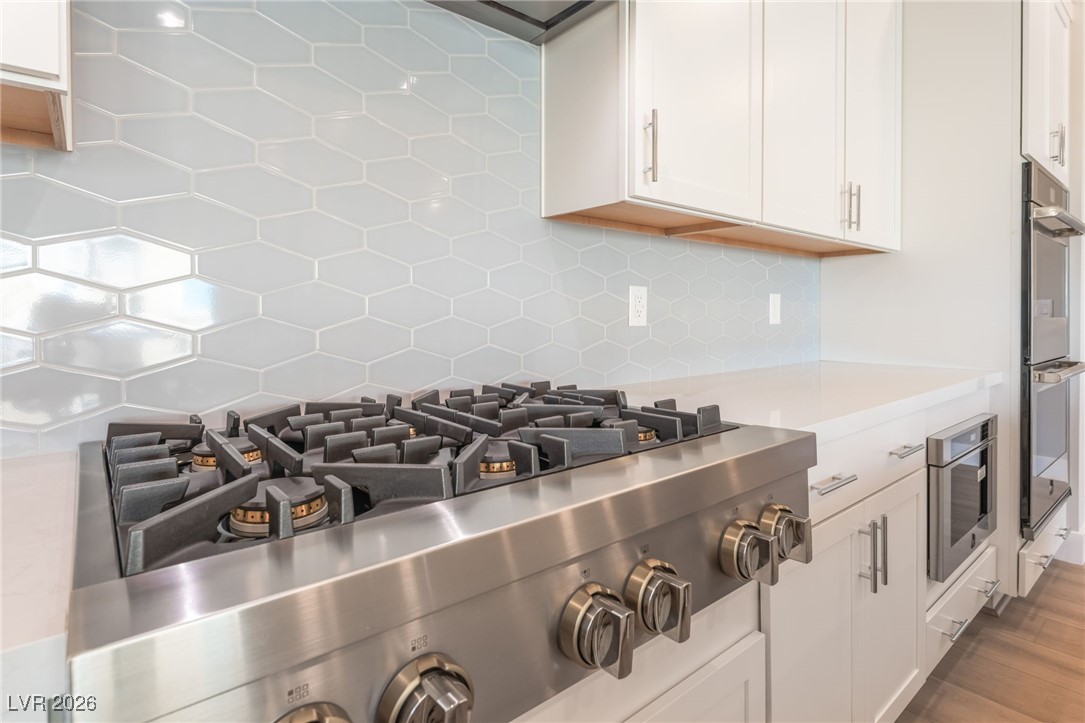 9132 Las Manaitas Avenue 202