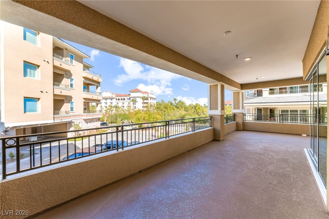 9132 Las Manaitas Avenue 202