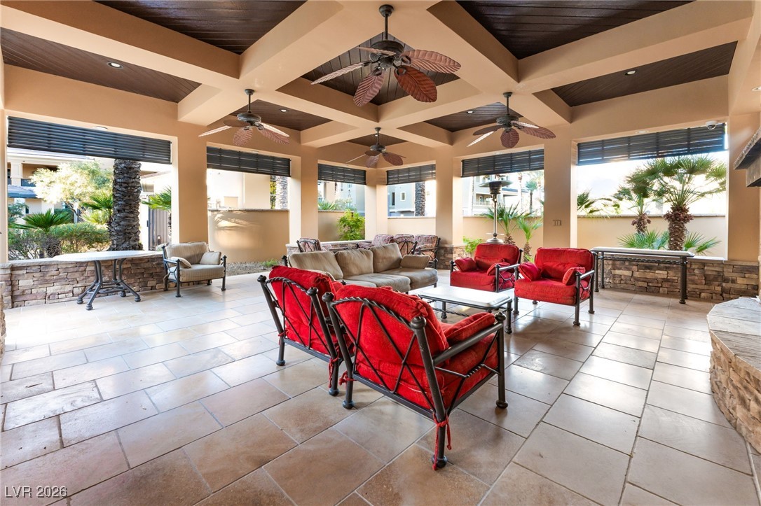 9132 Las Manaitas Avenue 202