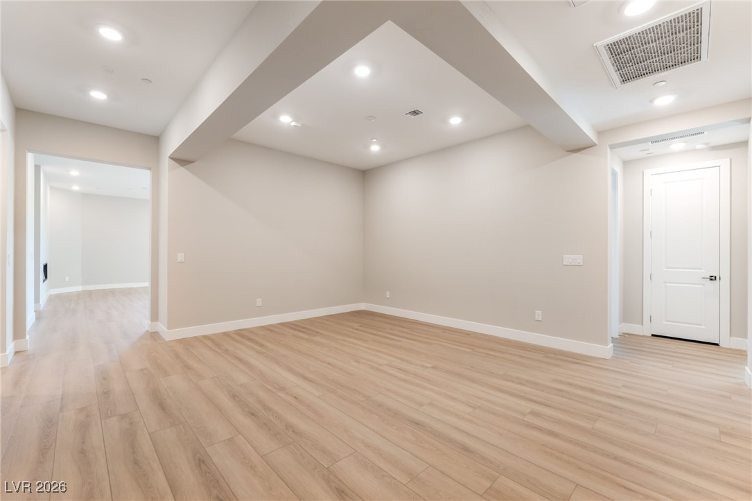 9132 Las Manaitas Avenue 202