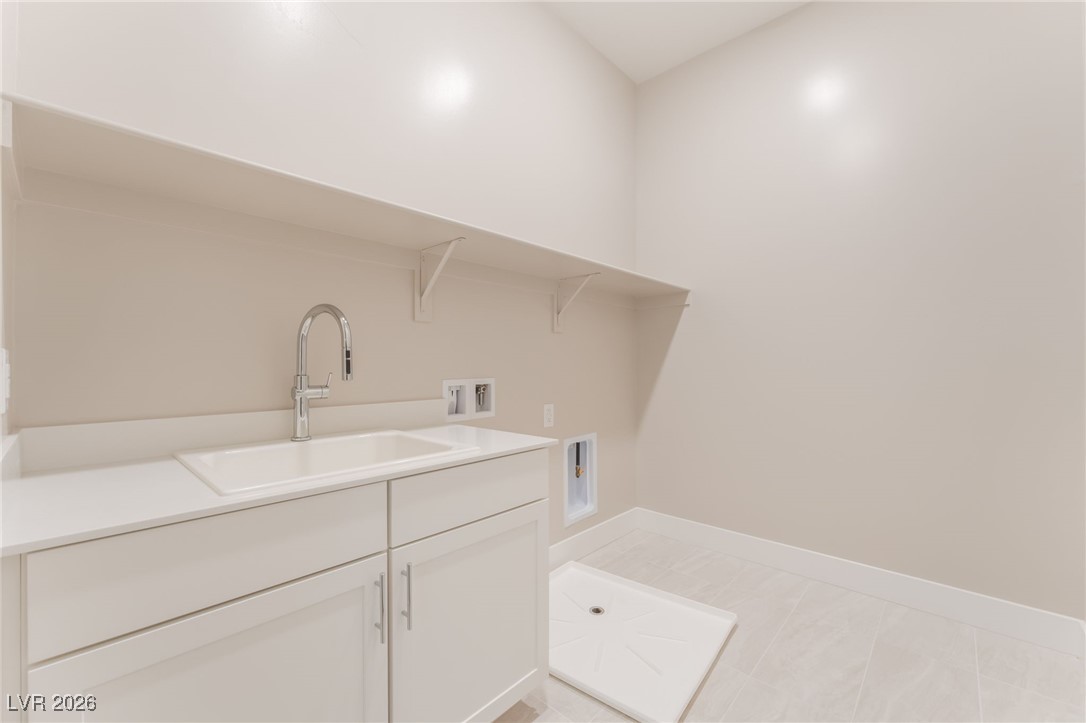 9132 Las Manaitas Avenue 202