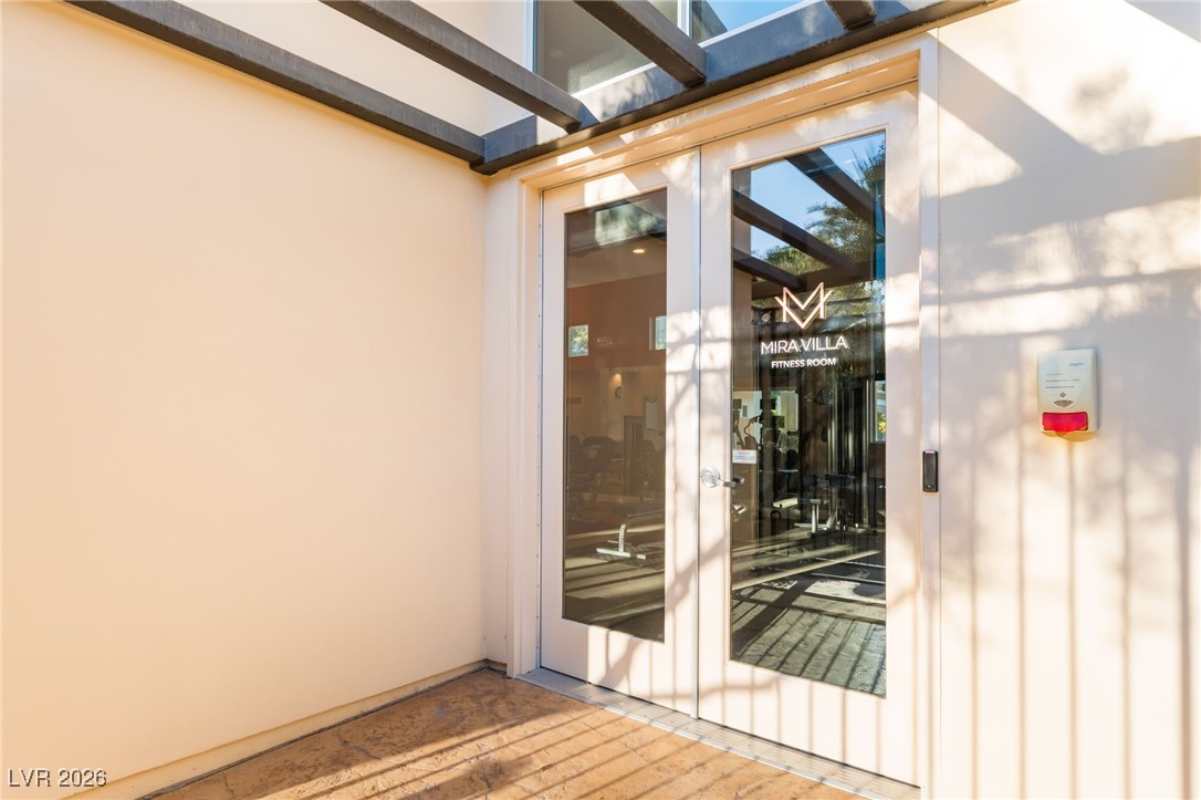 9132 Las Manaitas Avenue 202