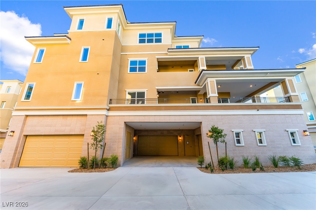 9132 Las Manaitas Avenue 202