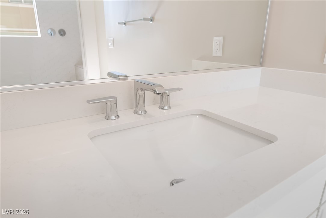 9132 Las Manaitas Avenue 202