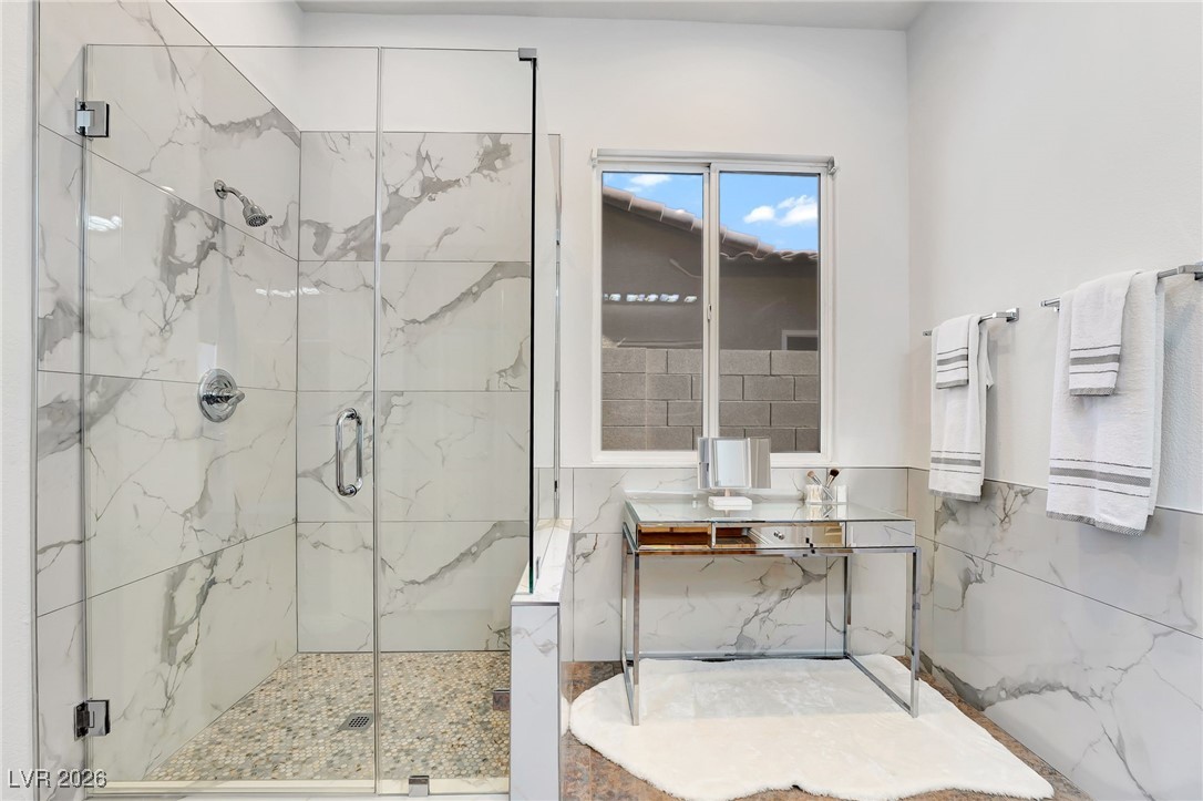 7232 Frontier Hills Avenue